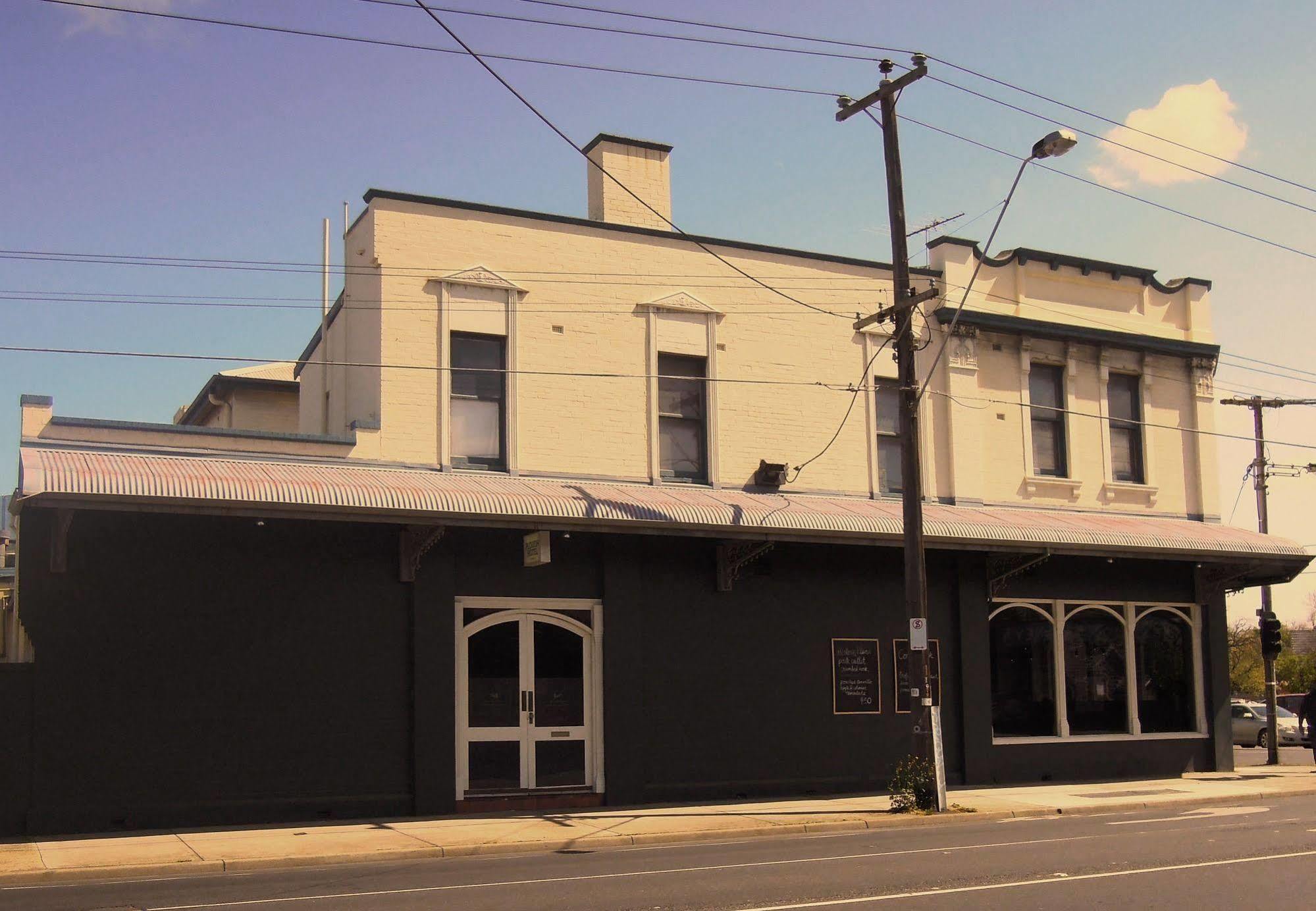 Plough Hotel Melbourne Esterno foto